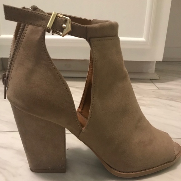 Qupid Vegan Suede Chunky Heeled Peep Toe Booties - Picture 2 of 6